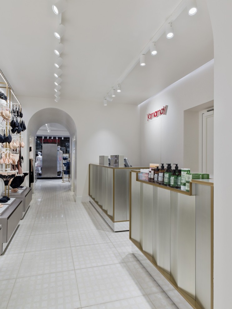 意大利米兰Yamamay概念店-1