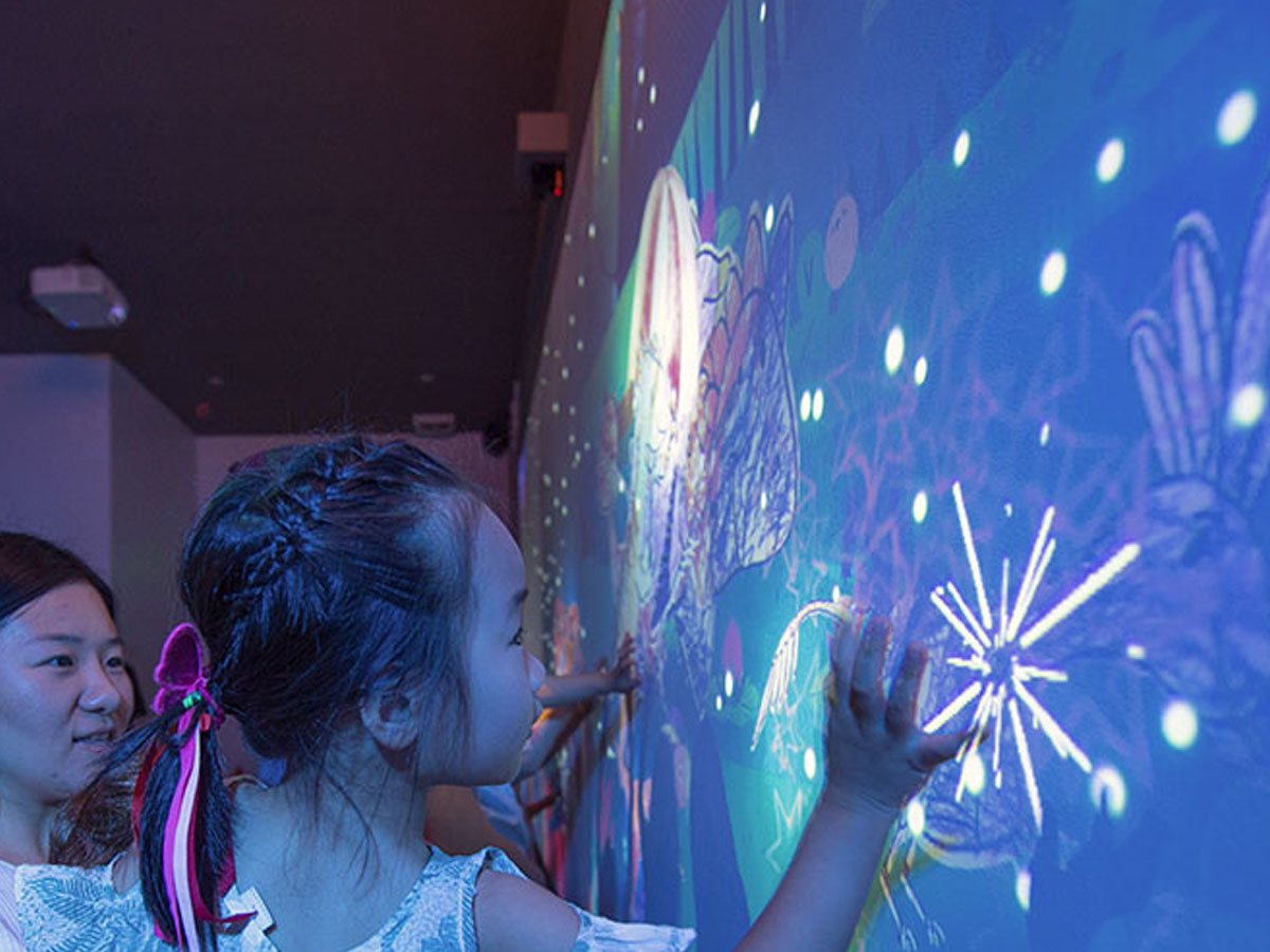 蜡笔魔法剧——科技与艺术的奇幻碰撞-7