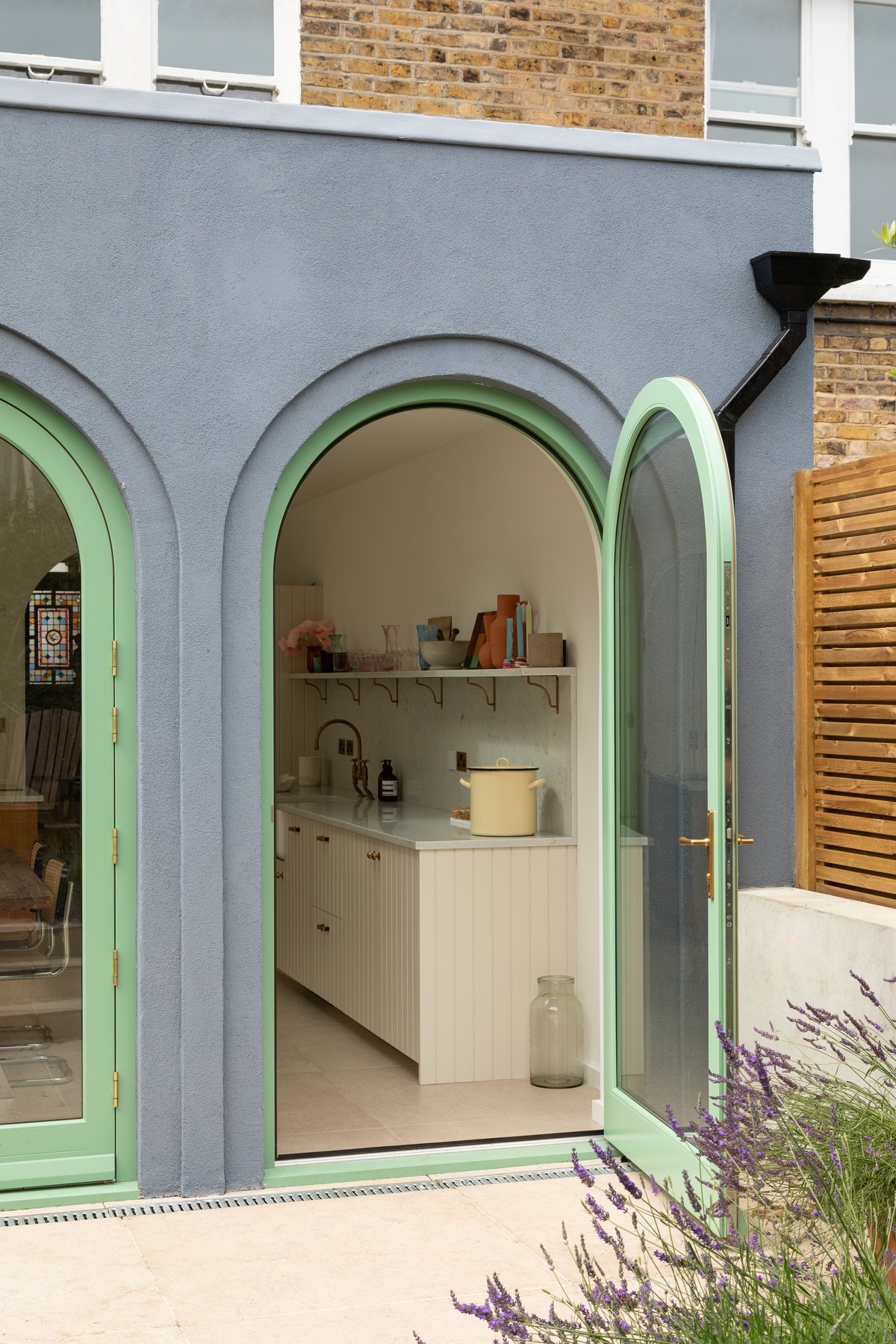 Turner Architects · 别墅 · ATuscanVerandainLondon-4