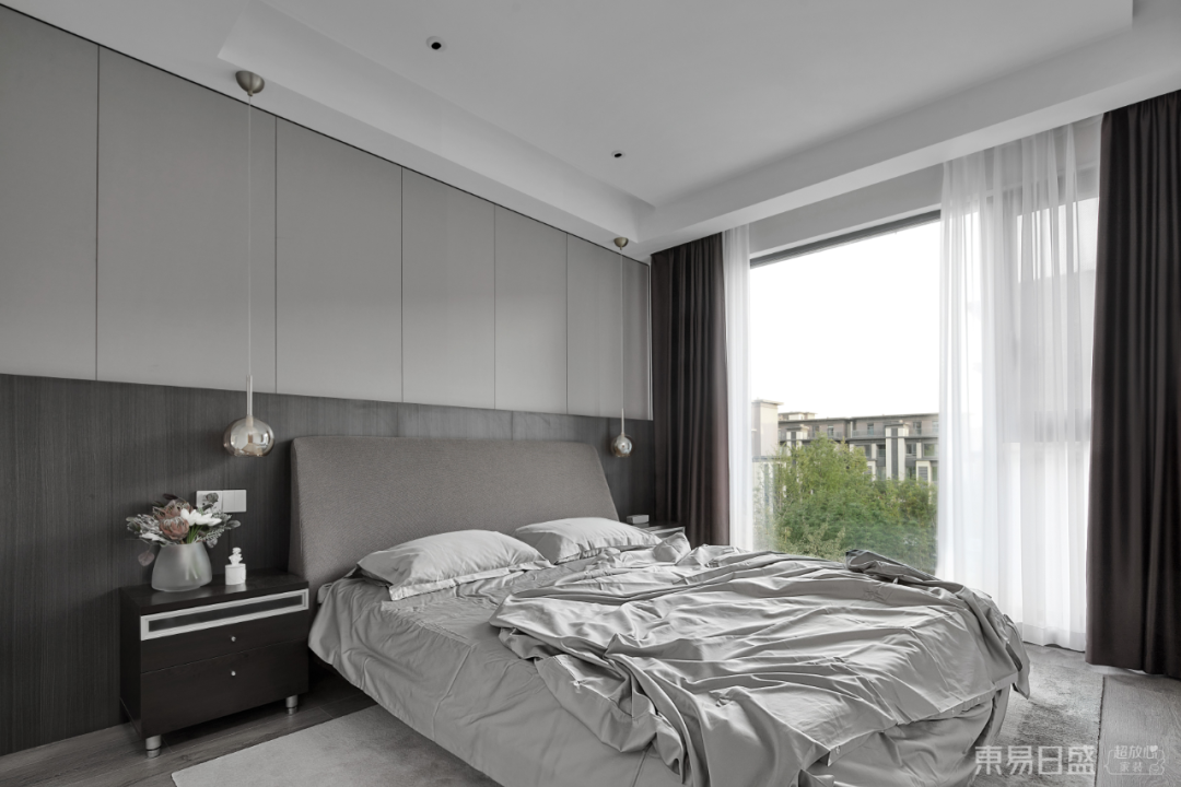 155㎡现代黑白灰简约风复式，客餐厨一体改出通透大视野-52