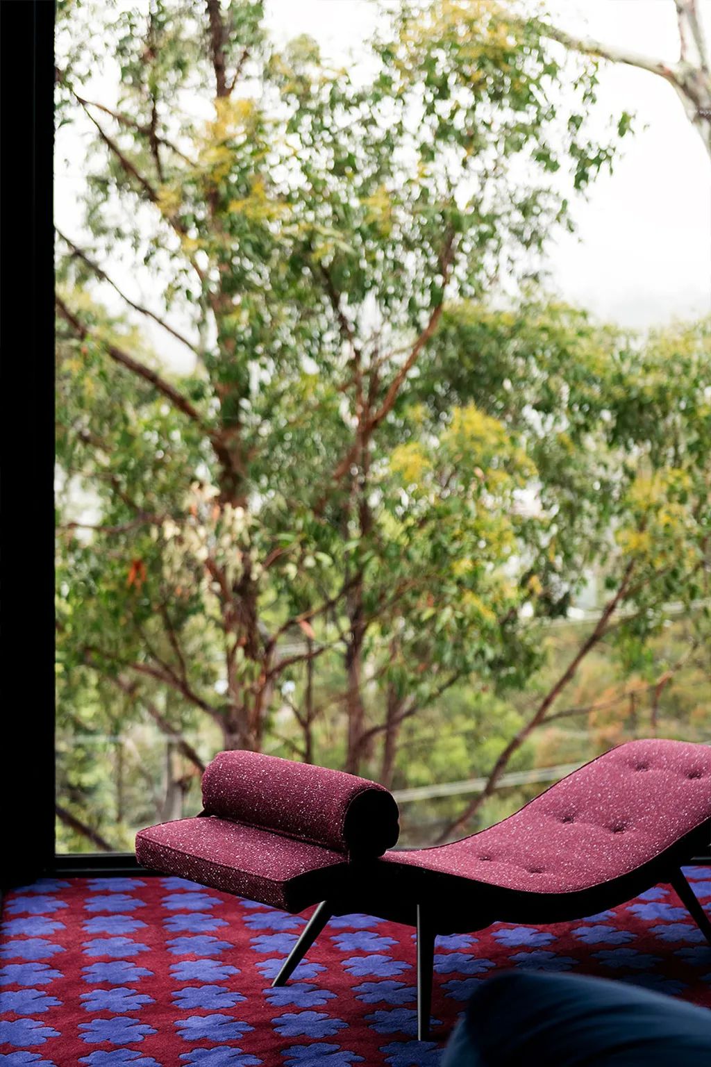 暗黑系别墅 · 光与影的协奏曲丨澳大利亚霍巴特丨Hearth 室内建筑和设计工作室-8