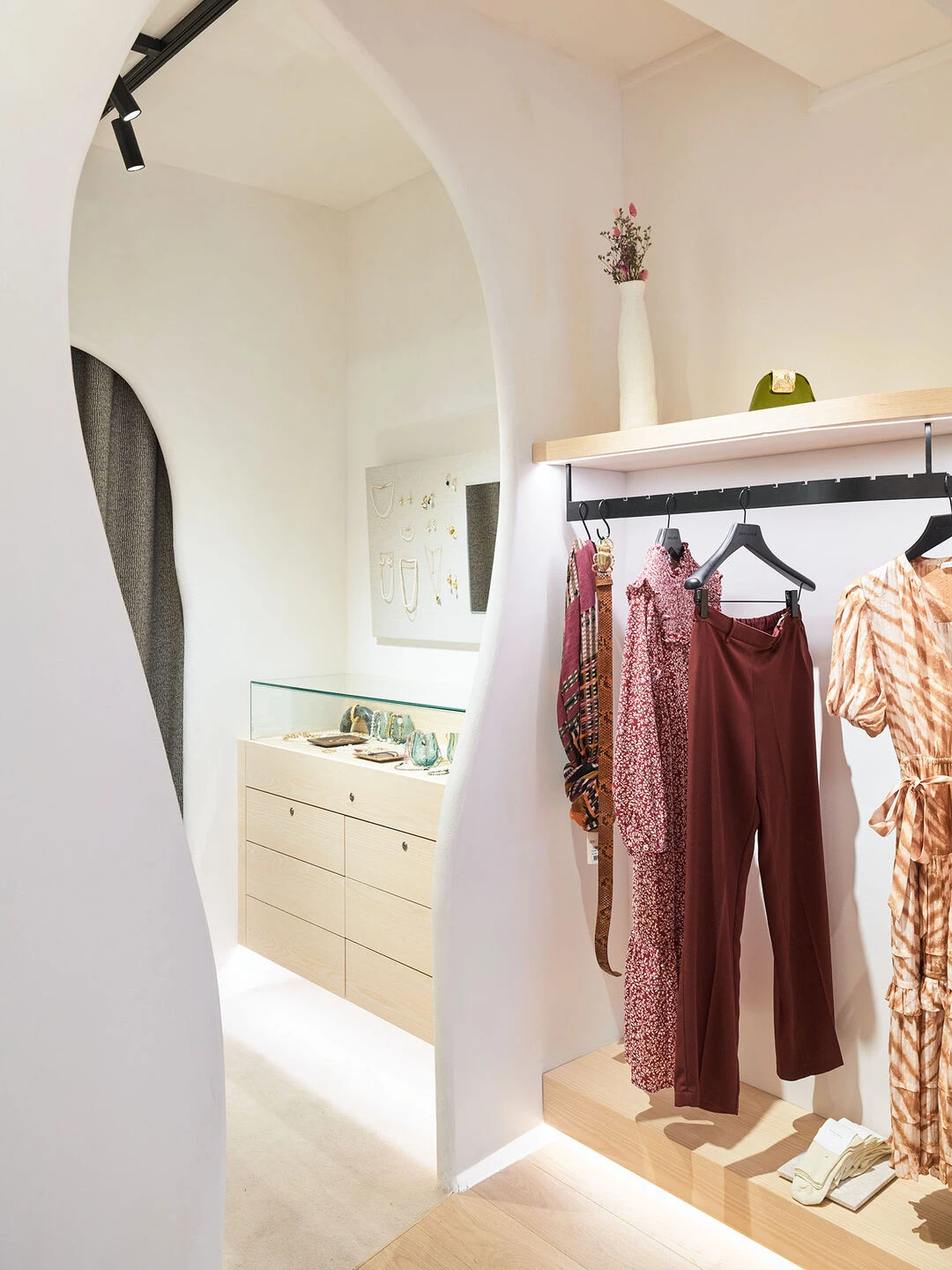 可译为小型妇女商店丨法国巴黎丨JCPCDR Architecture-21