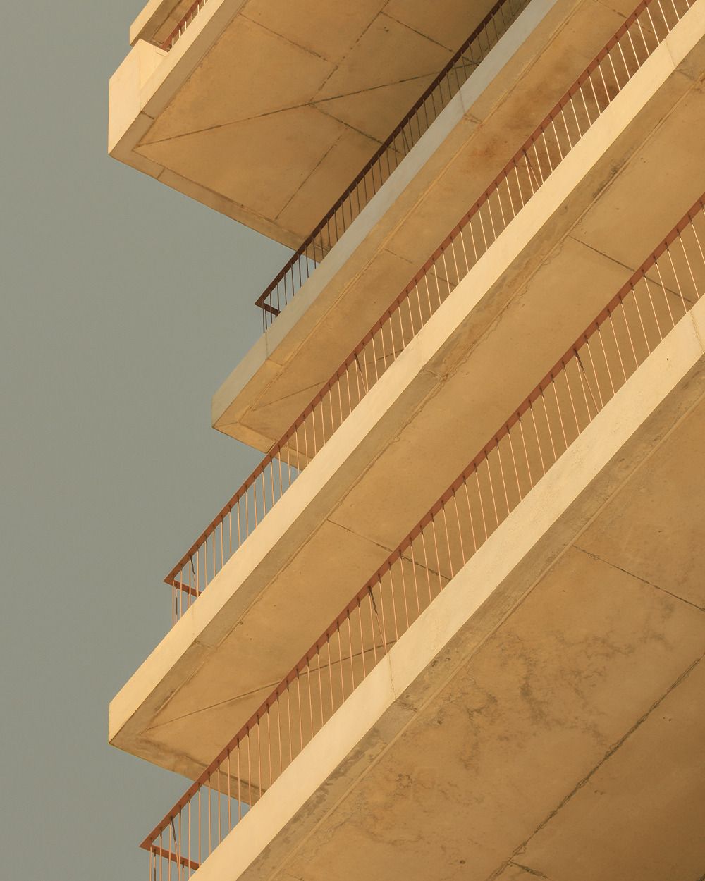 多层住宅建筑丨葡萄牙波尔图丨OODA-24