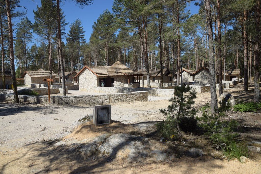 葡萄牙北部村庄式露营酒店-20