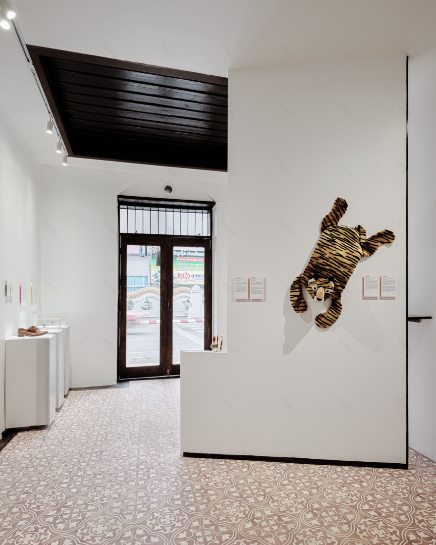 Museum of Broken Relationships - Chiang Mai / STA-30