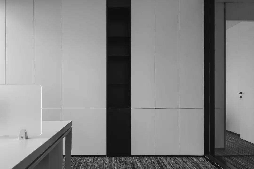 绍兴万里进出口办公空间 | 黑与白的隐喻世界-150