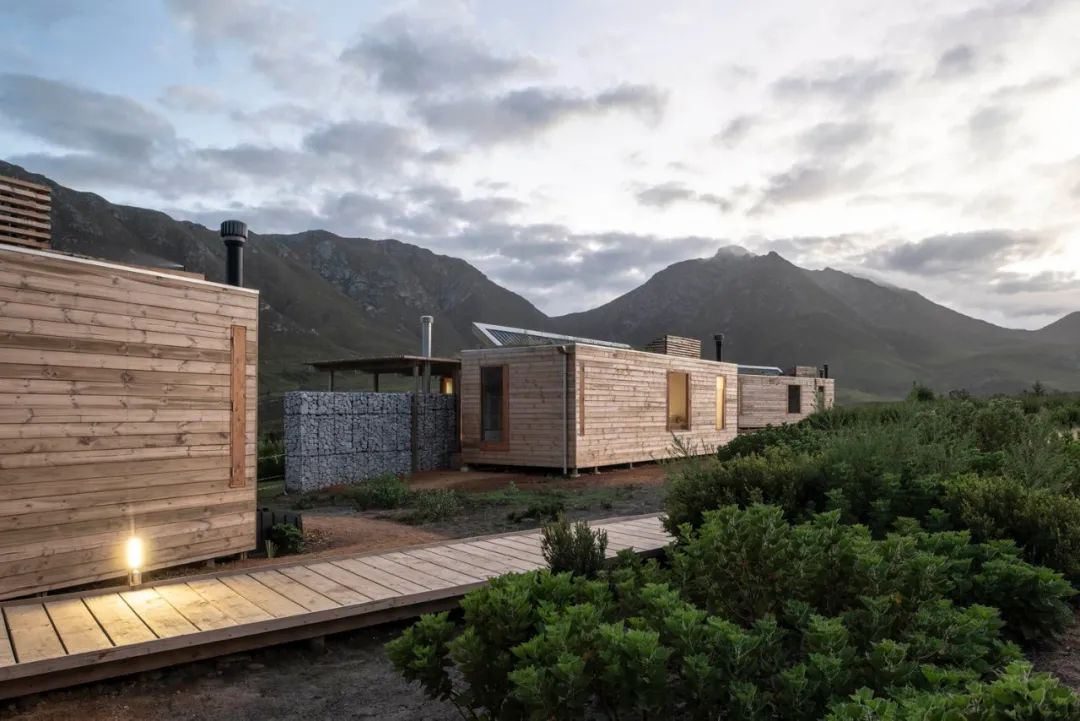 南非 Kogelberg 小屋 | 融入自然景观的迭代设计-16