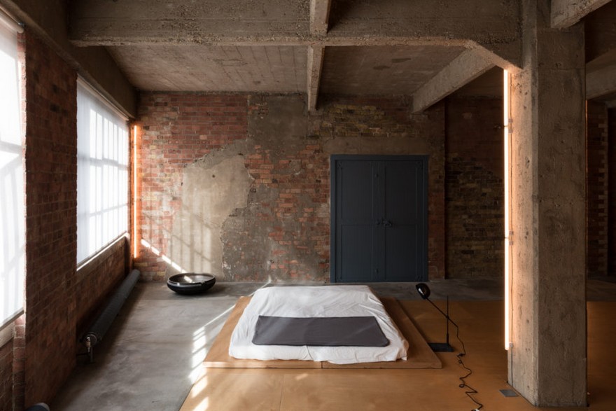 London Industrial Warehouse Converted Into Versatile Living Space-22