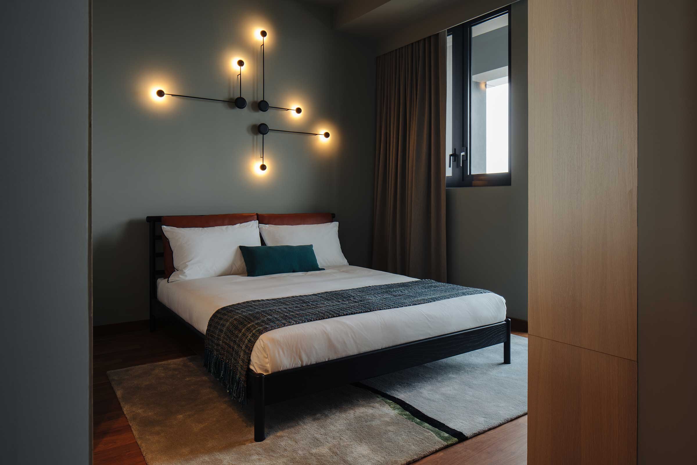 Interior Designer Gabriel Tan take on the Penthouse that Celebrates Irregularities in Singapore — Design Anthology-19