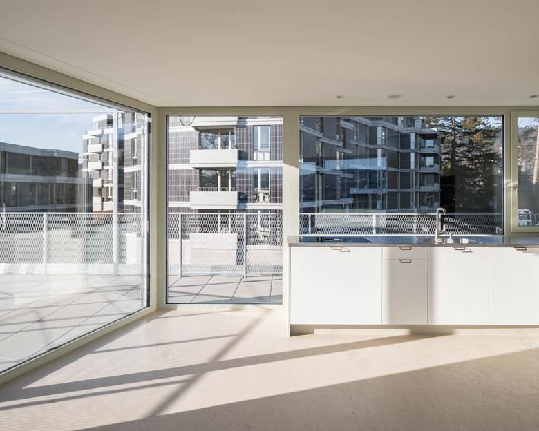 贝尔特步行街的房子丨瑞士-14