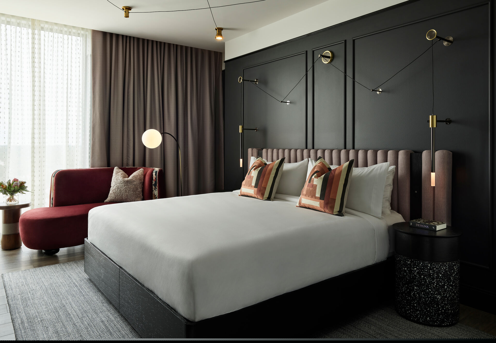 密尔沃基西部文艺复兴酒店丨美国丨Simeone Deary Design Group-1