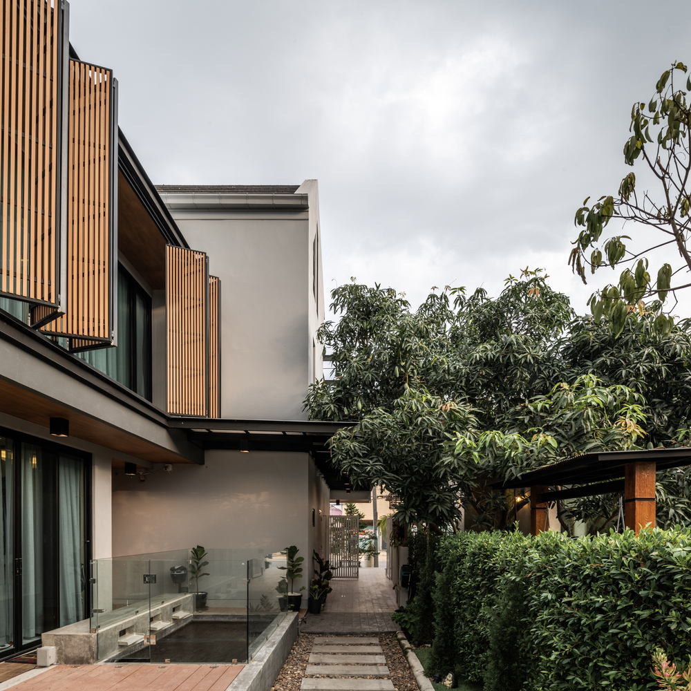 泰国 Petchaburi 私人住宅与诊所，和谐融入环境，功能与美学兼具-18