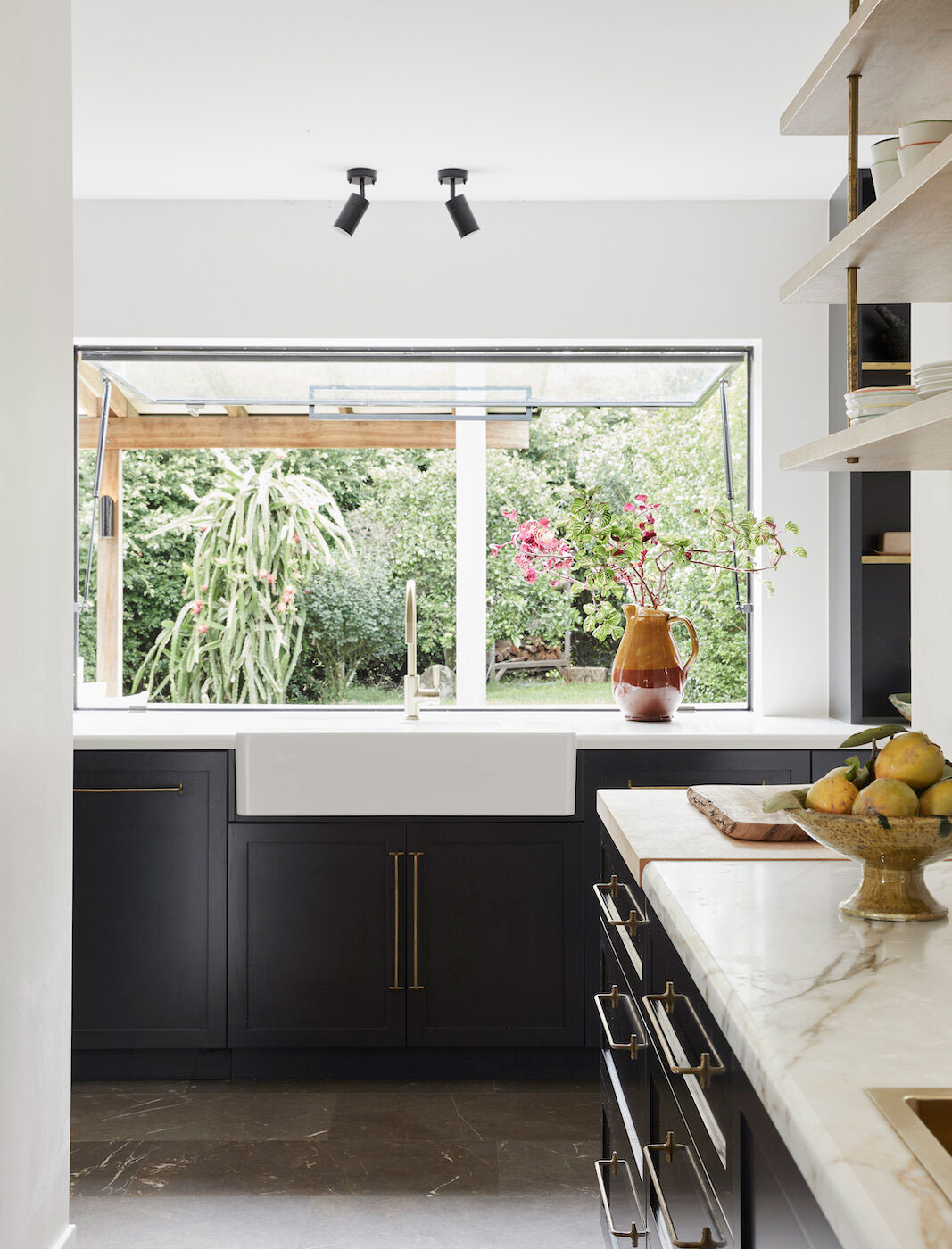 澳大利亚历史悠久的拜伦湾别墅现代内饰设计-15