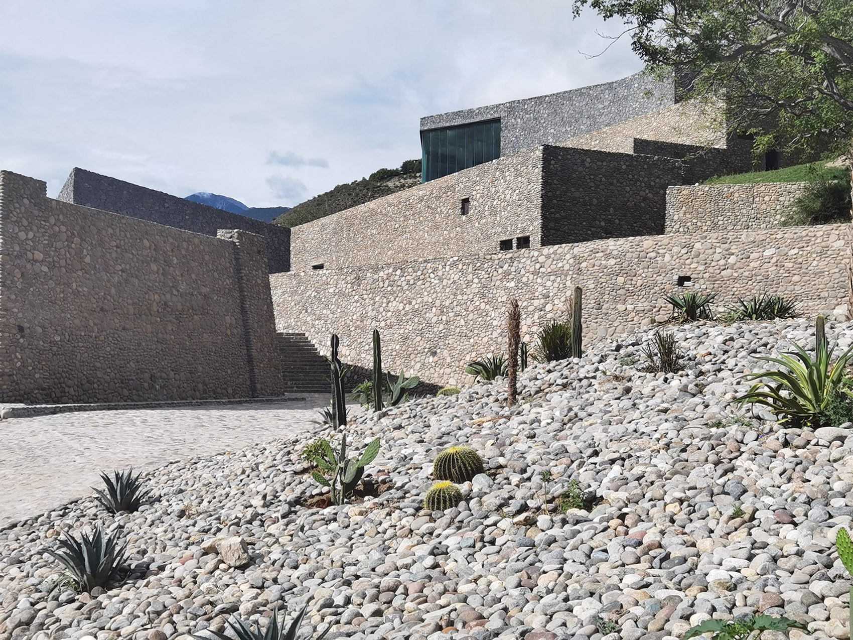 西藏曲孜卡壹捌陆伍酒庄 | 隐匿于雪山脚下的诗意酒香-34