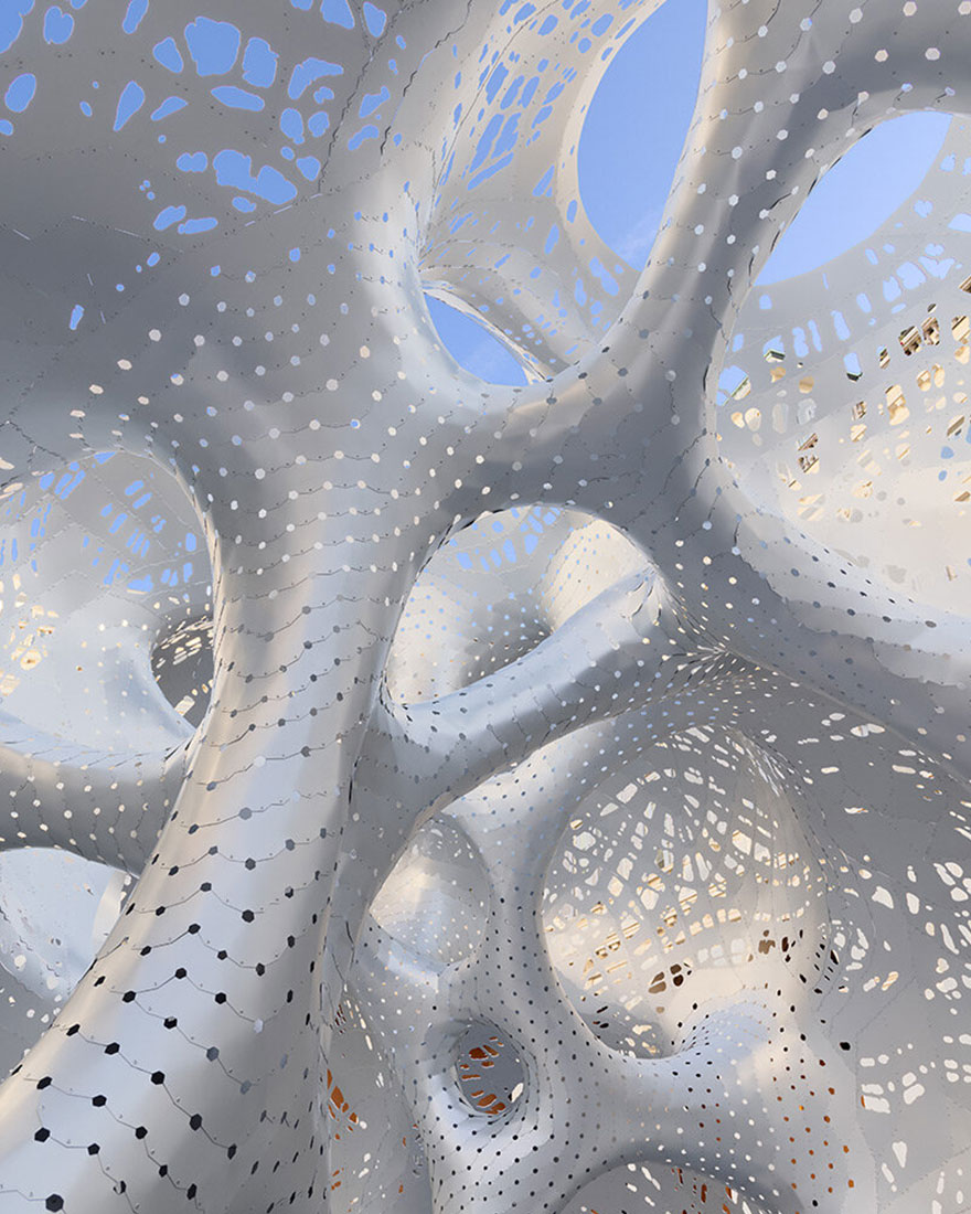 Марк Форнс: архитектура как паззл в инсталляции Louis Vuitton-1