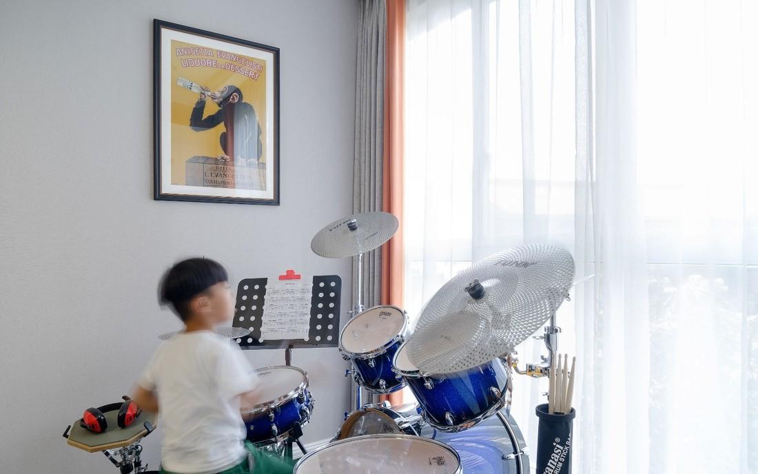 灰色主调的温馨家居，老物件传承的故事-19