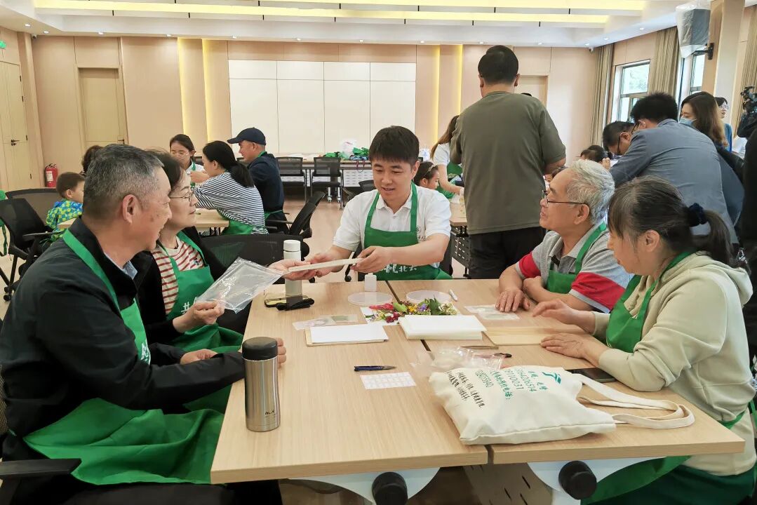 从课堂到街区更新实践！园林学院师生携手居民共建街巷“博物馆”-45