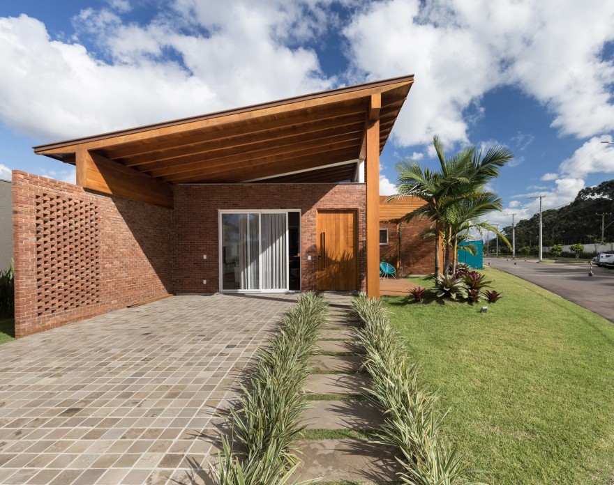 巴西 Malibu H25 别墅 · 家庭度假胜地-1