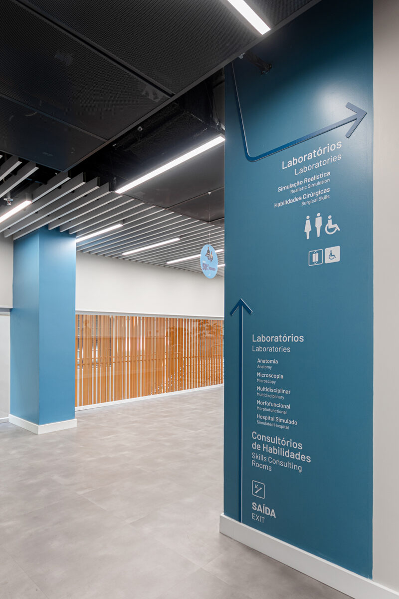 Moinhos de Vento School of Health Sciences - /STUDIOMDA - Wayfinding Design-16