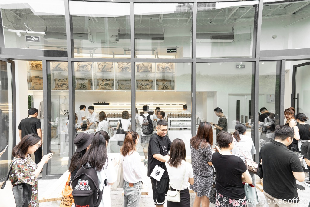 %Arabica 咖啡馆 | 极简设计打造全球网红店-85
