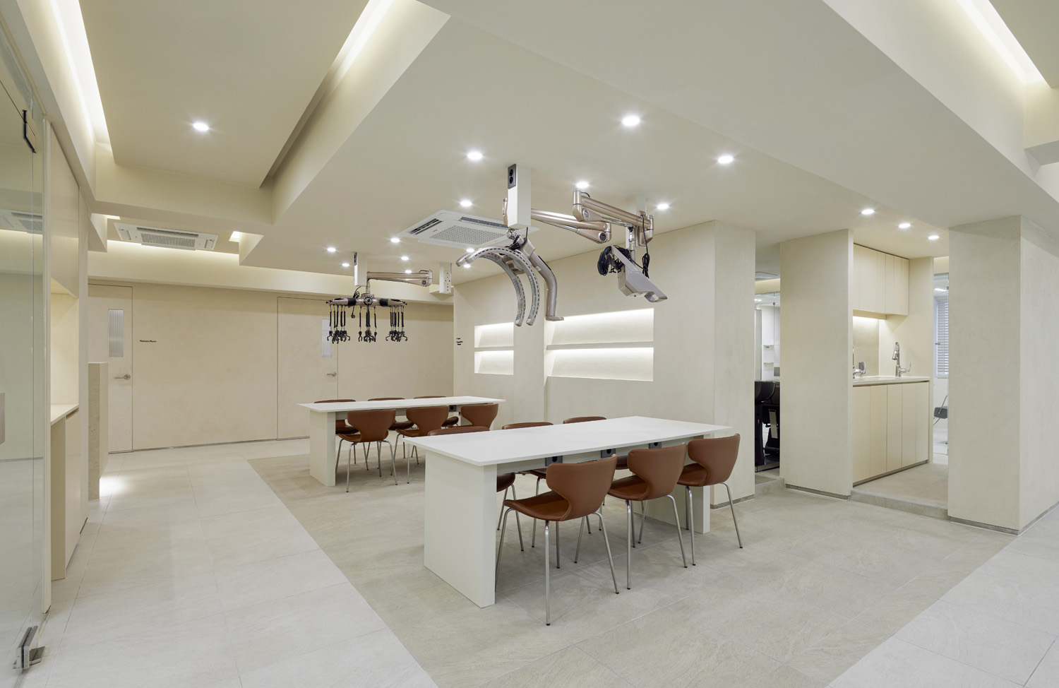 首尔大学入口区域高级美容沙龙设计-10