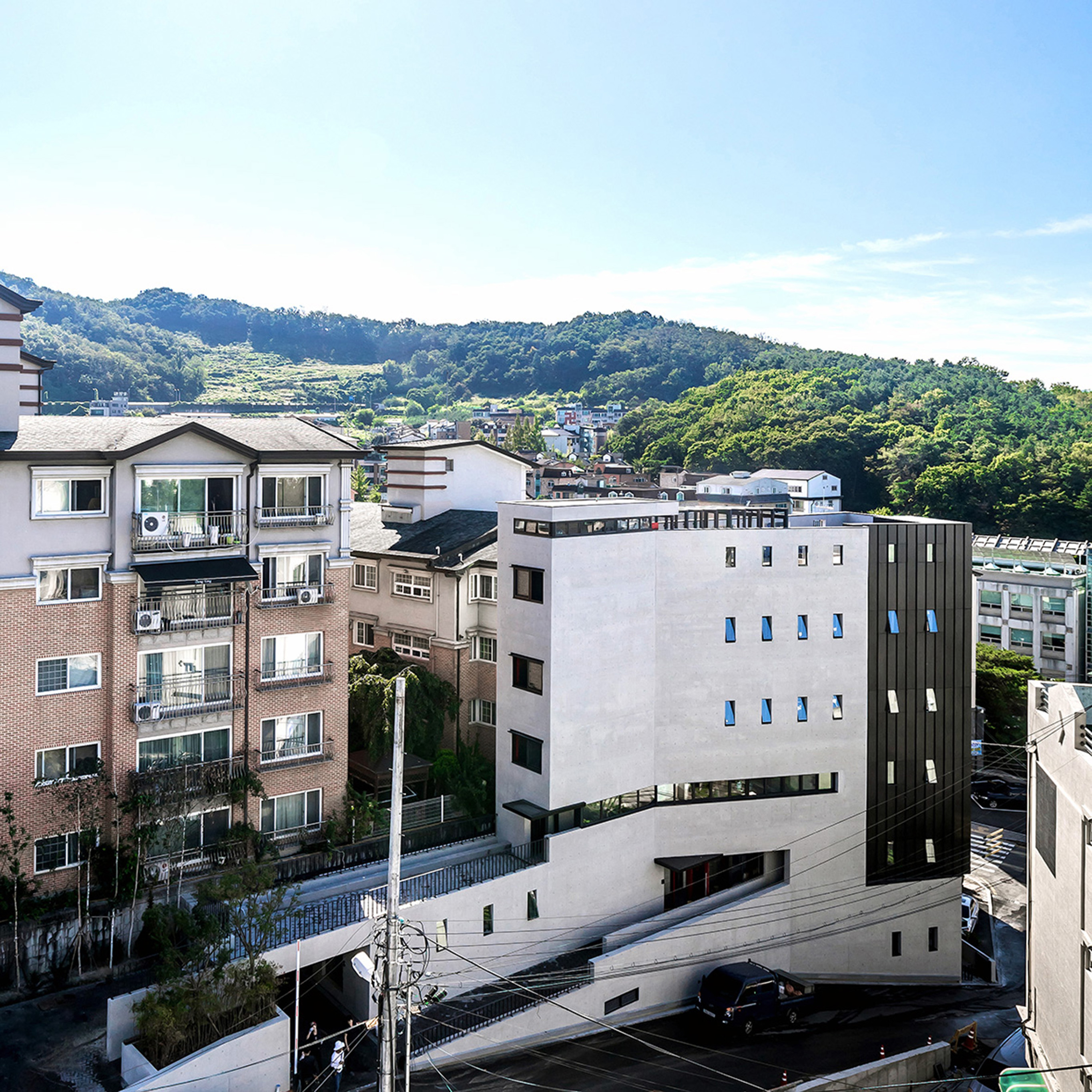 首尔市中心“半公共”小巷办公空间-11