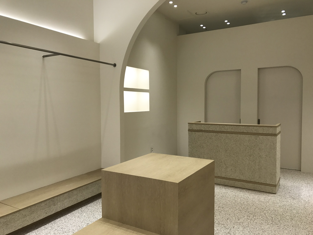 18 平米极简风格时尚店铺设计-9