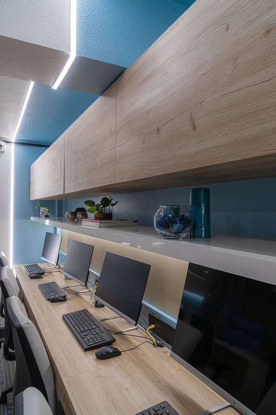 情感注入的 360 平米梦幻工作空间-27