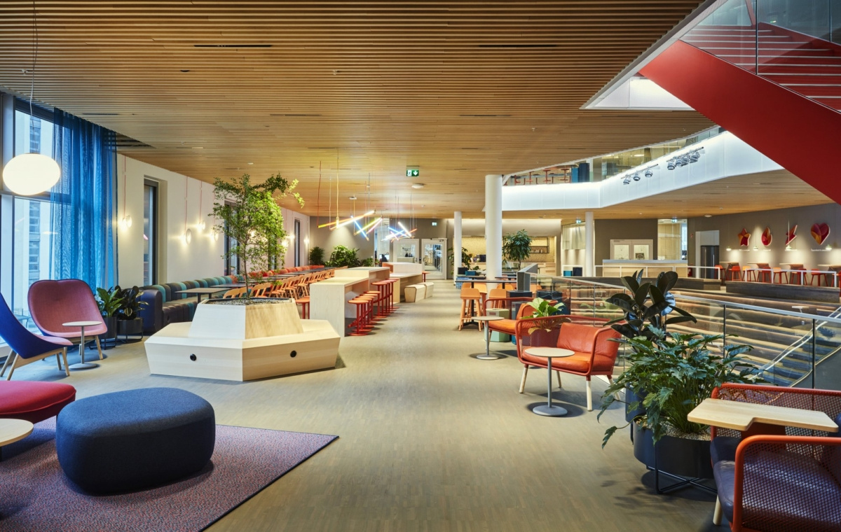 瑞典 Tre 总部室内设计 | 活力四溢、运动健康的工作环境-11