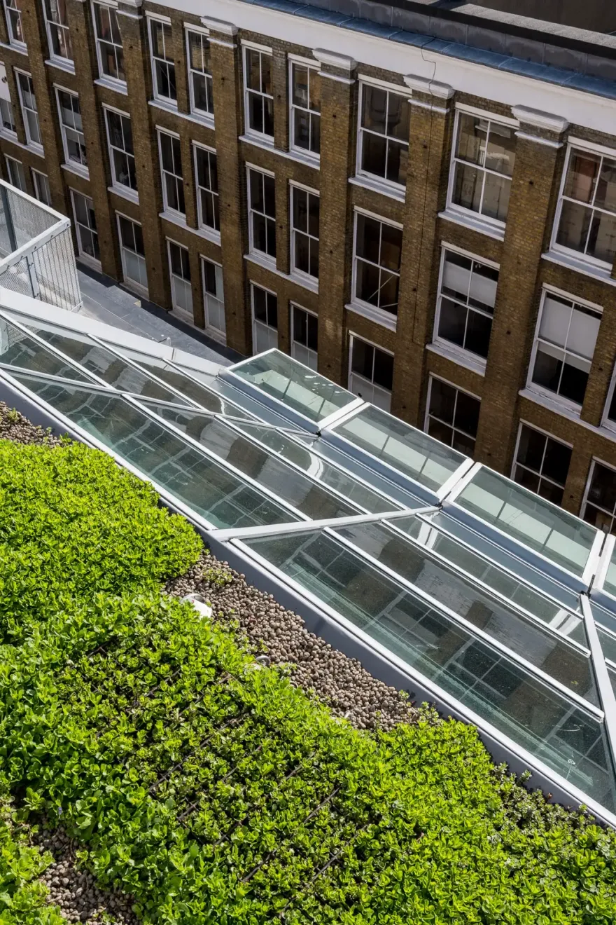 伦敦独特黑色设计公寓 | 古典与现代的完美融合-28