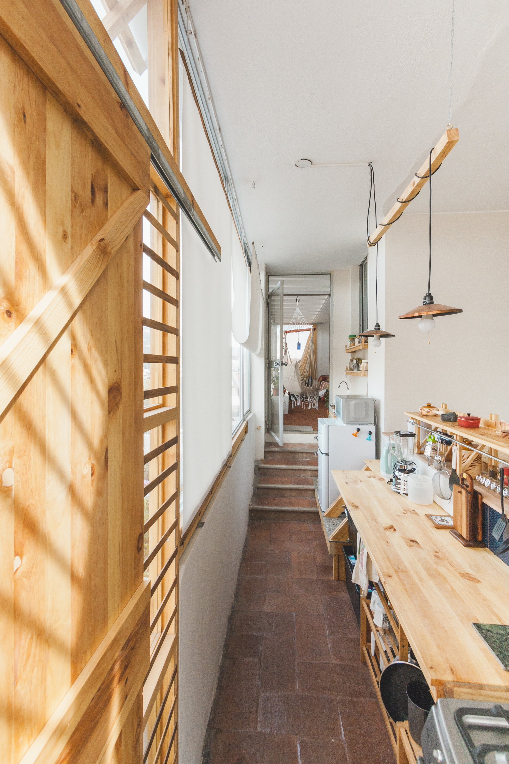 House in a Corridor / ESEcolectivo Arquitectos-17