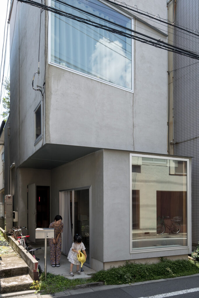 都市に住まう建築家の選択　家の中と外に、たくさんの居場所を作る | Architecture | 100%LiFE-21