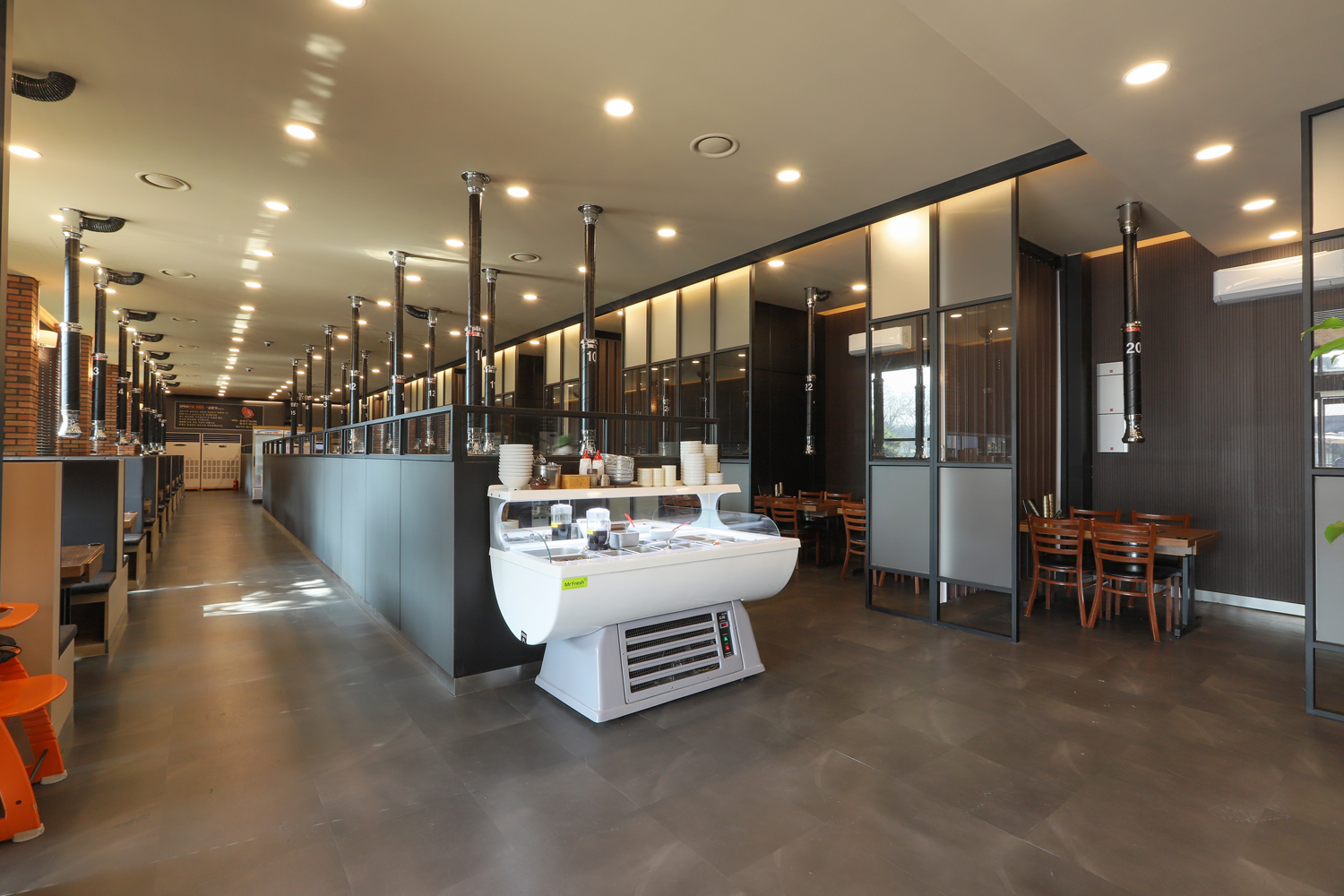 现代简约 150 平米复式公寓，温馨舒适的家居设计-4