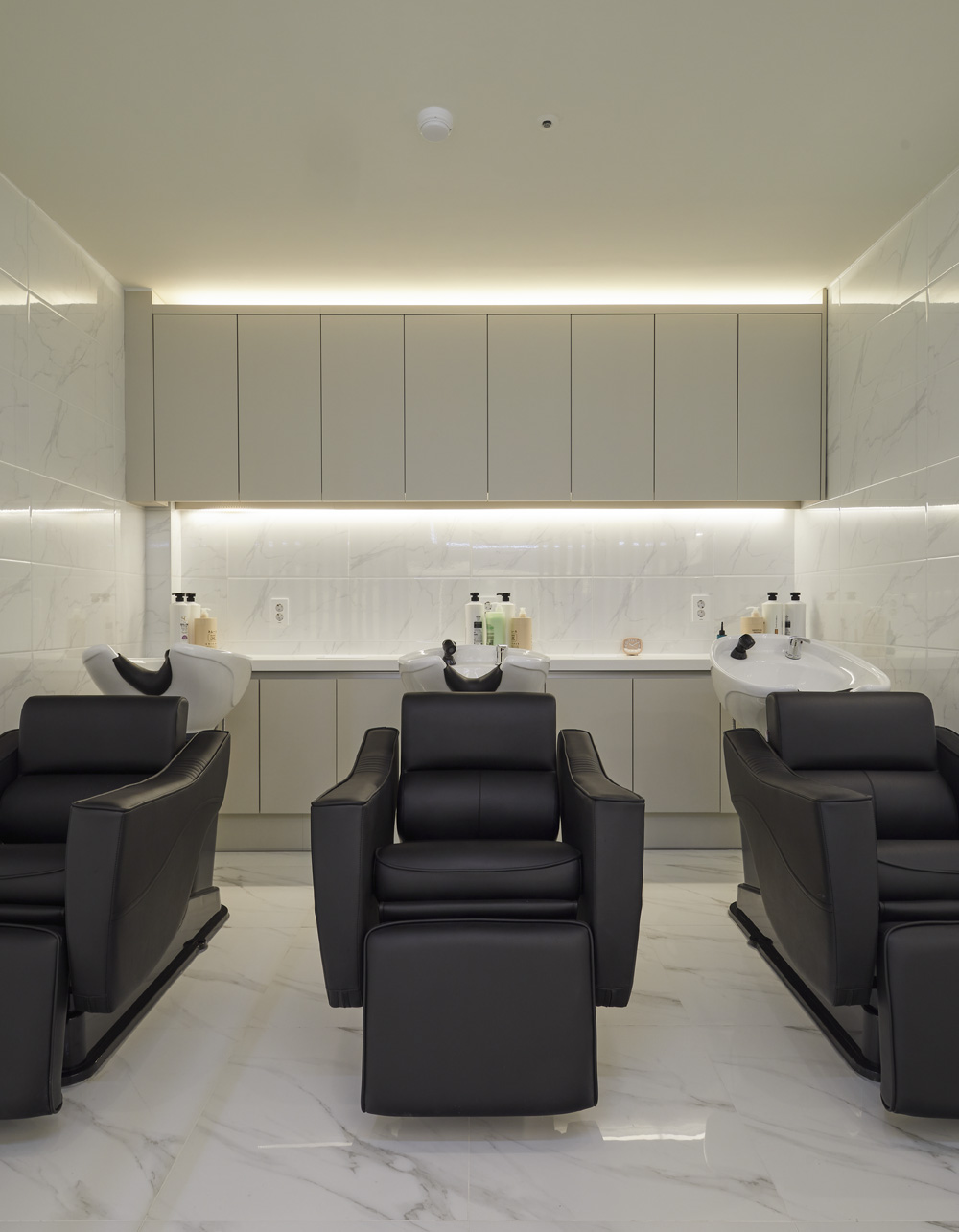 白色木屋美容 SPA 的现代禅意设计-17