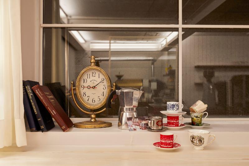 欧式风情的 21 平米咖啡厅设计-11