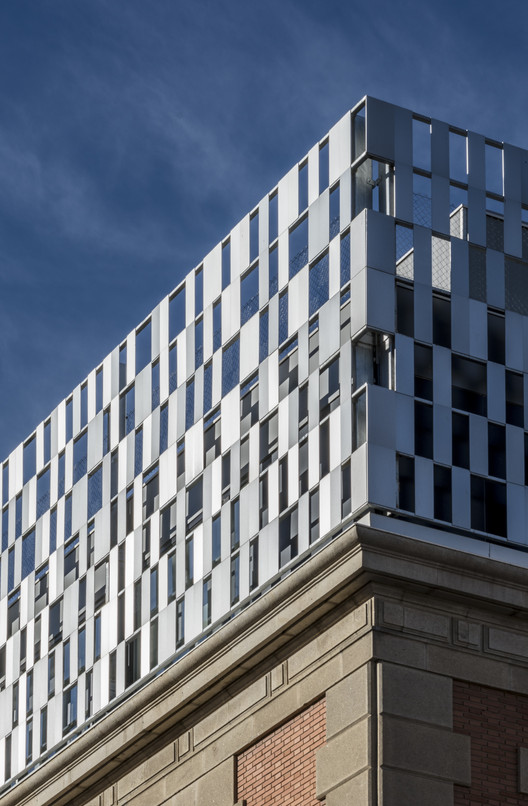 西班牙 Palencia 司法宫殿修复-28