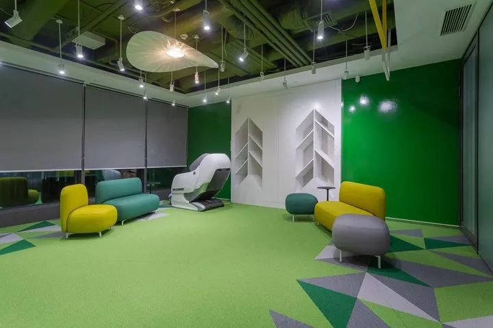 科幻未来主义元素融入的 Thales 泰雷兹办公室设计-34