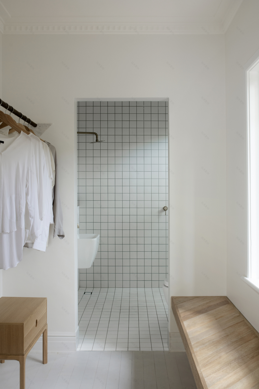 House B / Whispering Smith-46