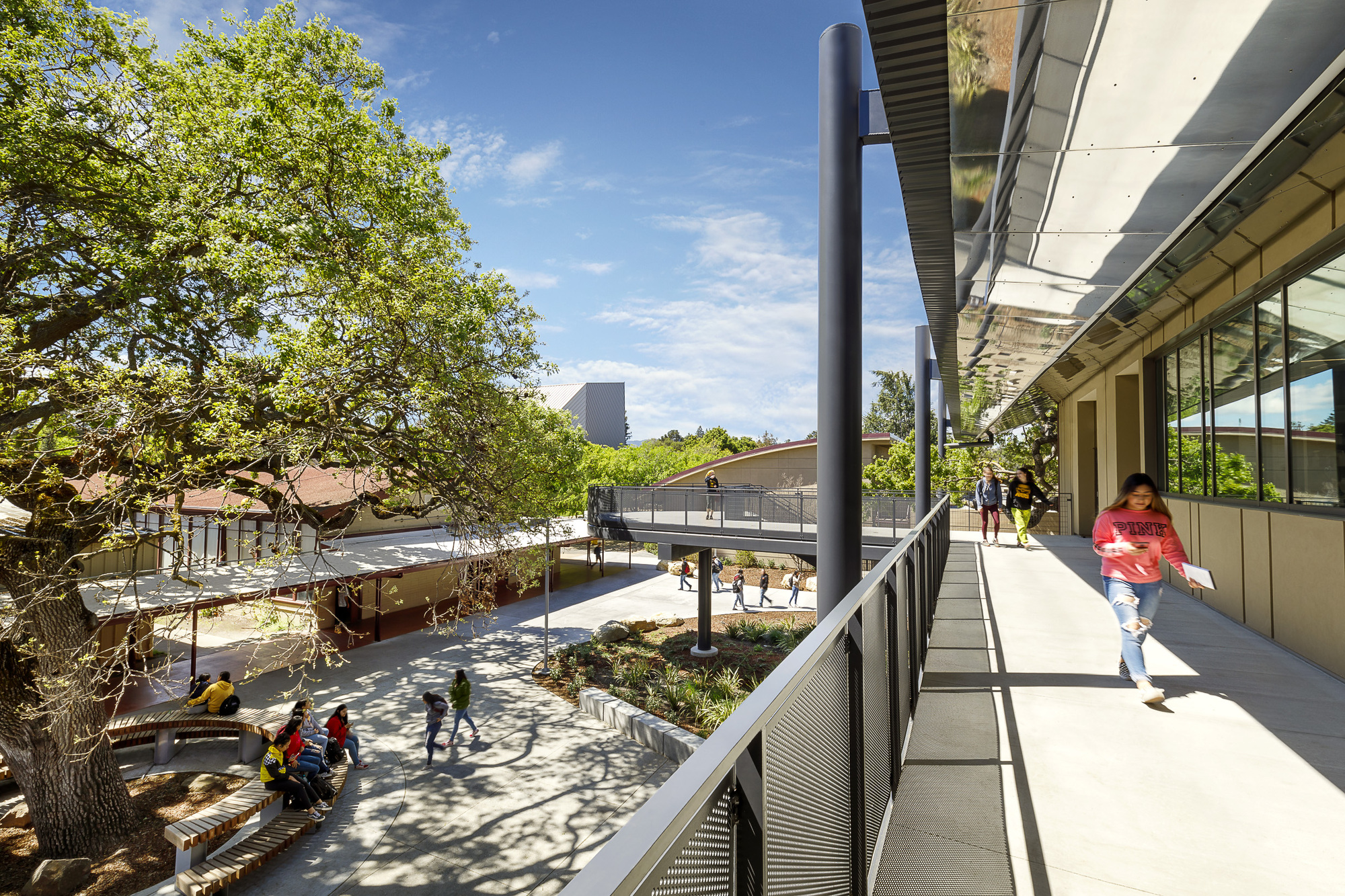 Menlo-Atherton High School STEM Building / LPA-13