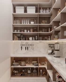 脏乱的厨房和储物间丨阿联酋