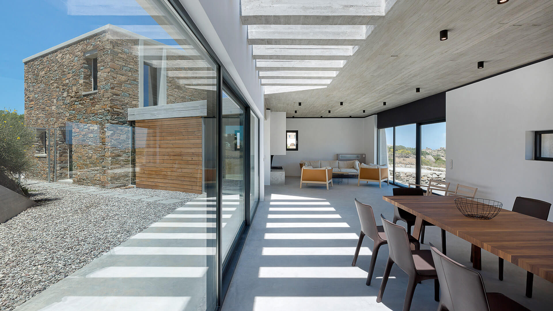 A House Between the Rocks Aristides Dallas Architects-1