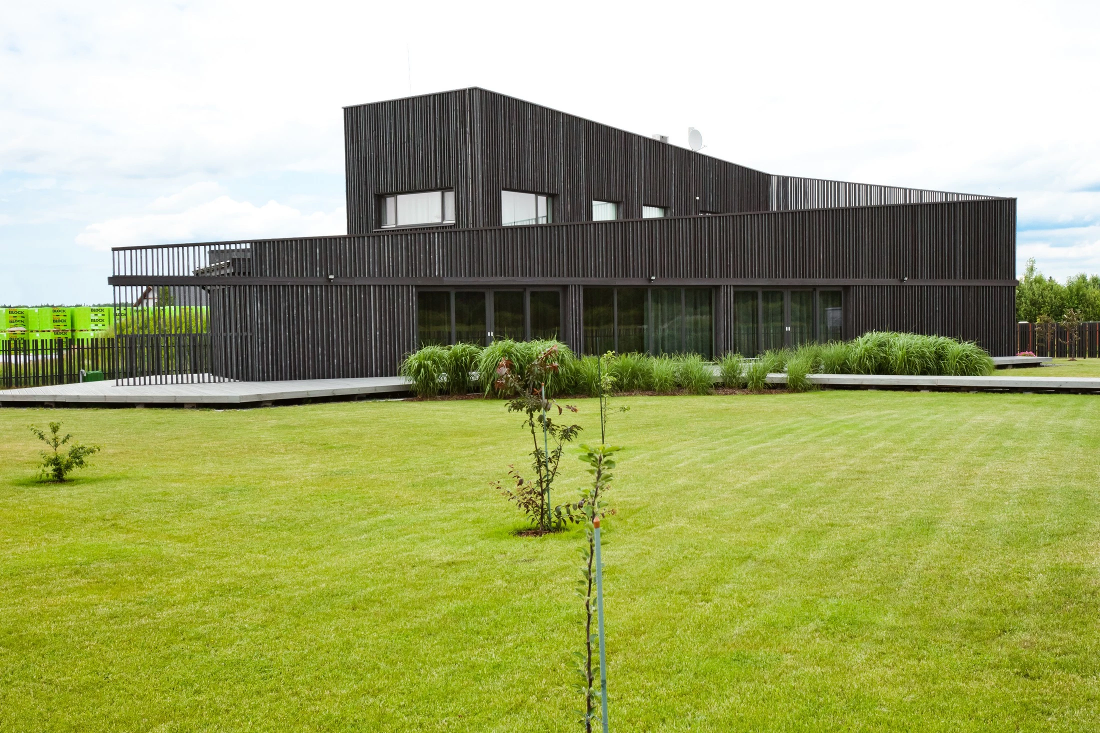 私人住宅中的日式庭园空间-18