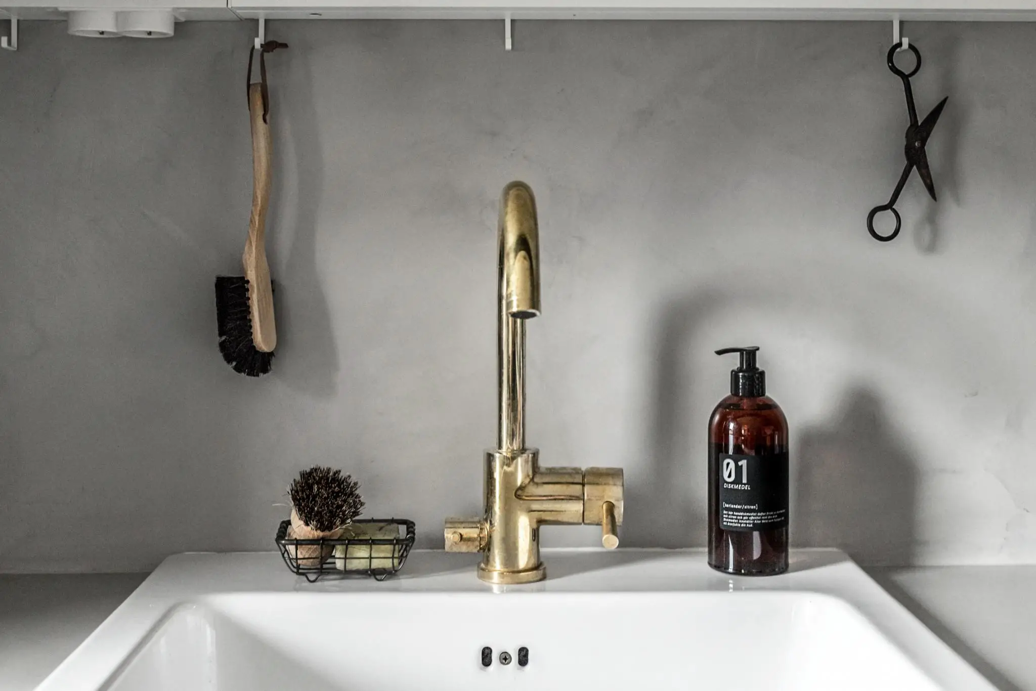 瑞典都市复式公寓 | 色彩与开放厨房的完美融合-6