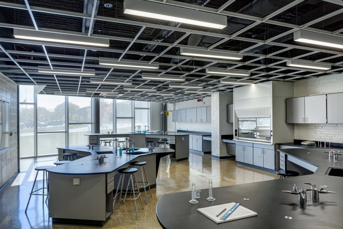 Michigan 北景高中校园翻新,连接现代与传统-15