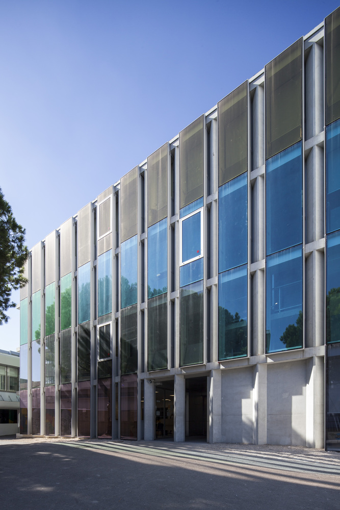 法国尼斯 Simone Veil 中学,融入环境的和谐设计-57