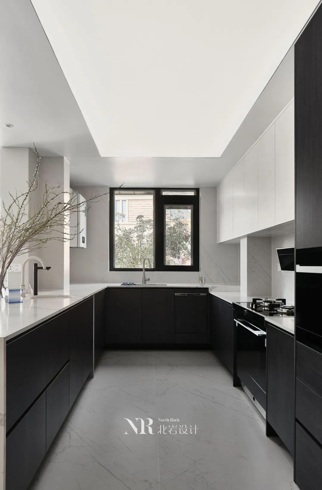 光影里的家 · 通透大宅的舒适设计丨中国南京丨北岩设计-43