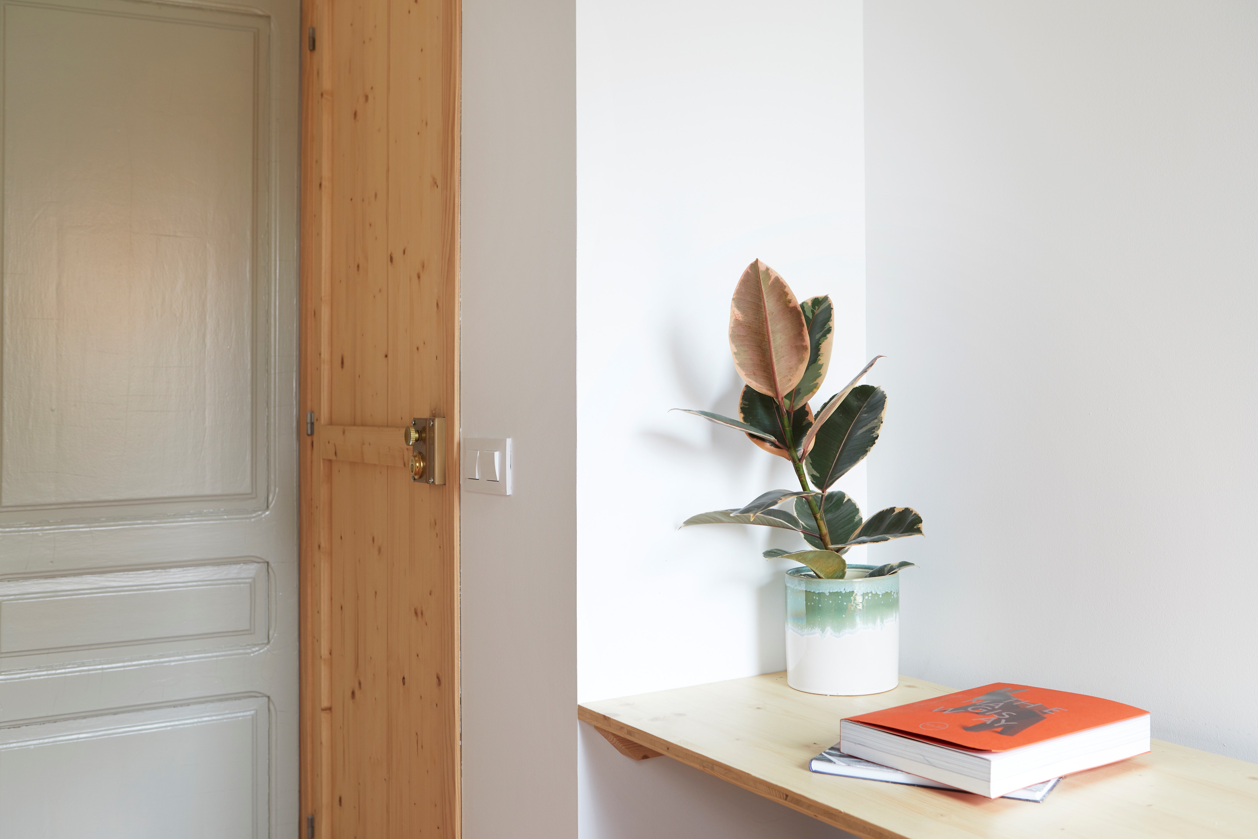 巴塞罗那共享公寓设计,打造青春活力空间-16