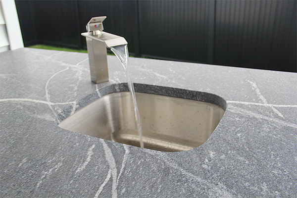 两层户外厨房-11