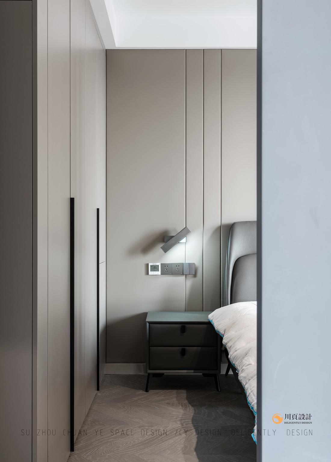 极简黑白灰空间中的宁静“蓝”-27