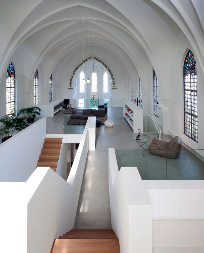 Church conversion into a residence in Utrecht by Zecc-19